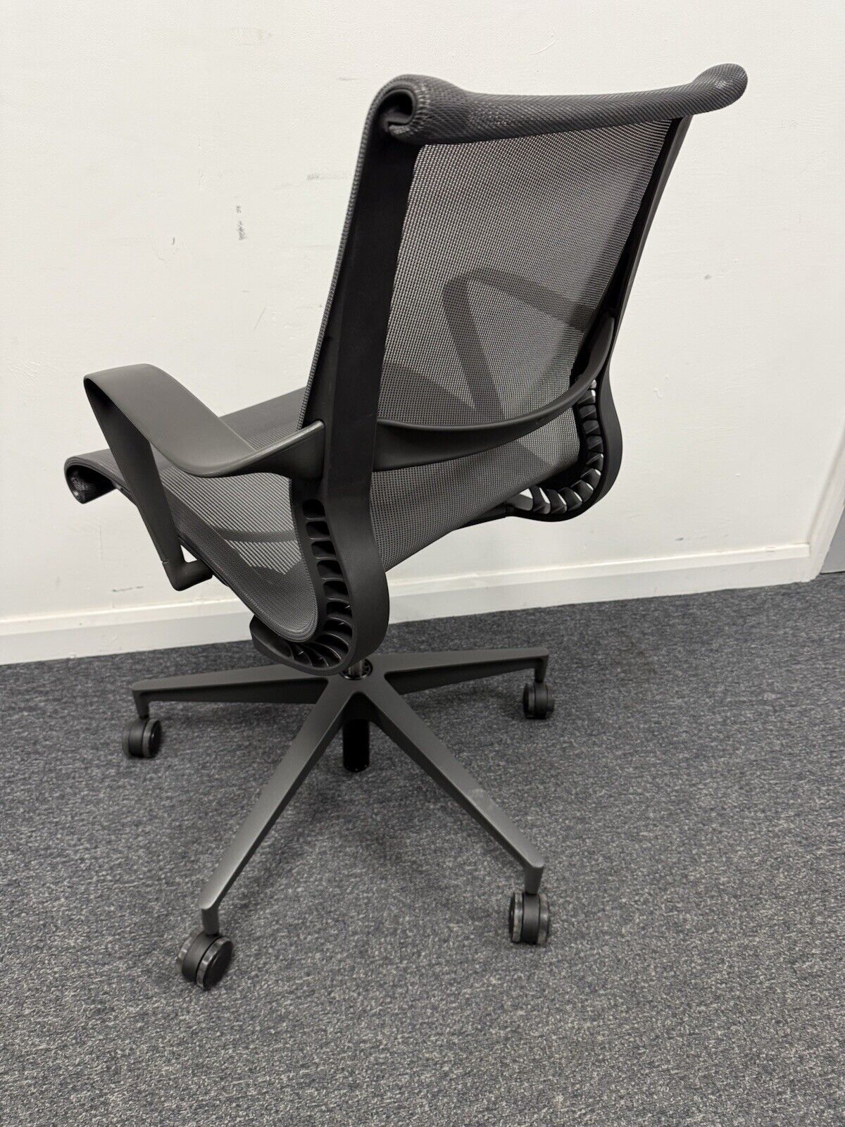 Herman Miller Setu Executive Task Chair In Black