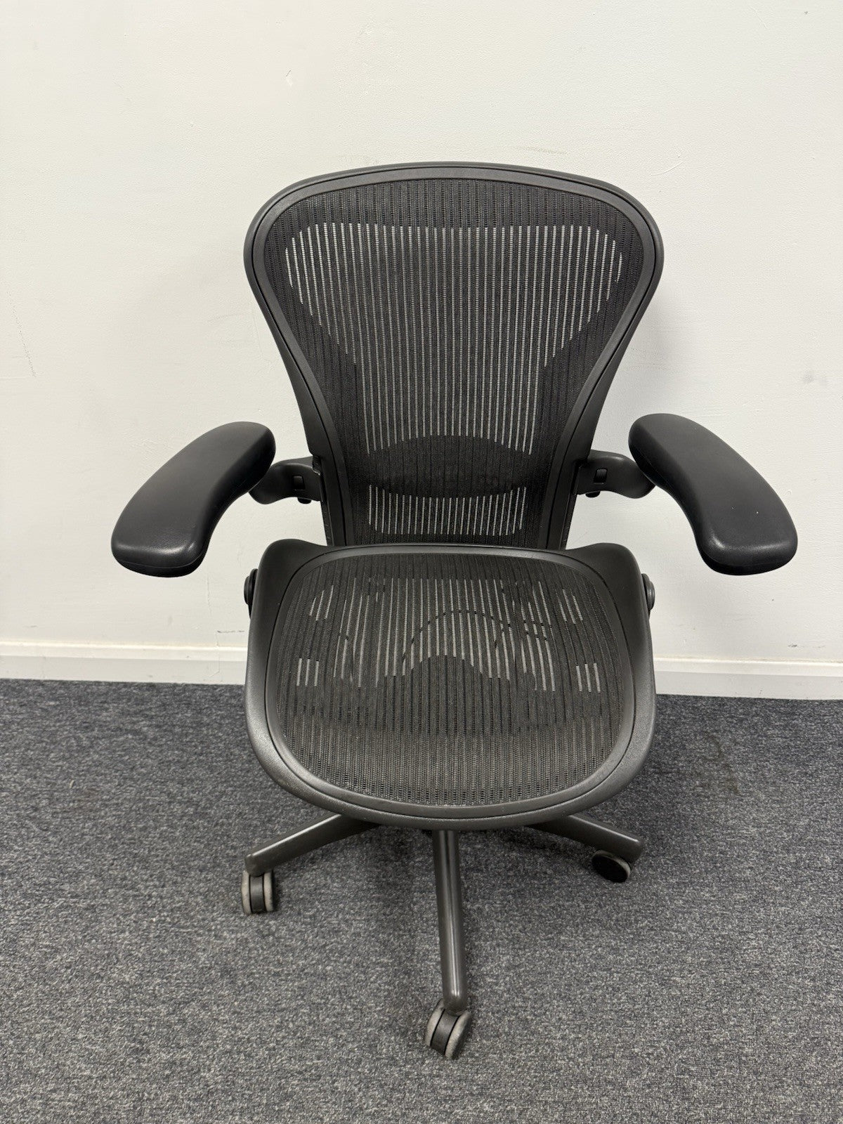 Herman Miller Aeron Size A In Graphite