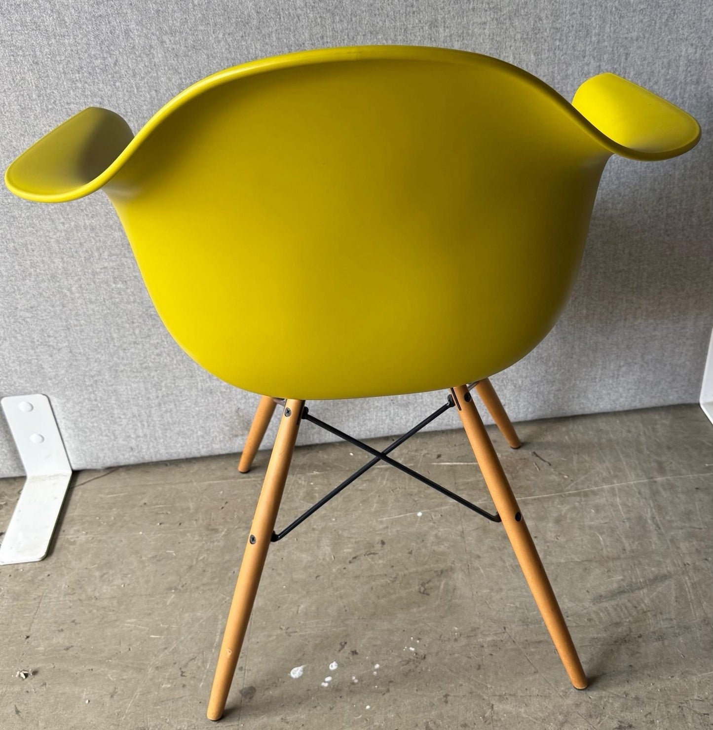 Eames RE DAW Armchair Hopsak Yellow Pastel Green Wooden Base Designer Chair