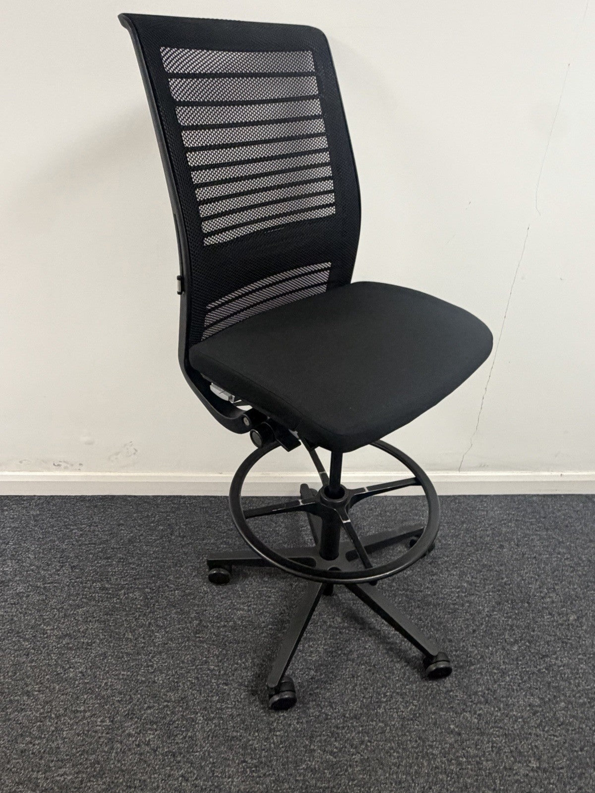 Steelcase Think V2 Draughtsman Chair Black Mesh Ergonomic Office Laboratory VGC