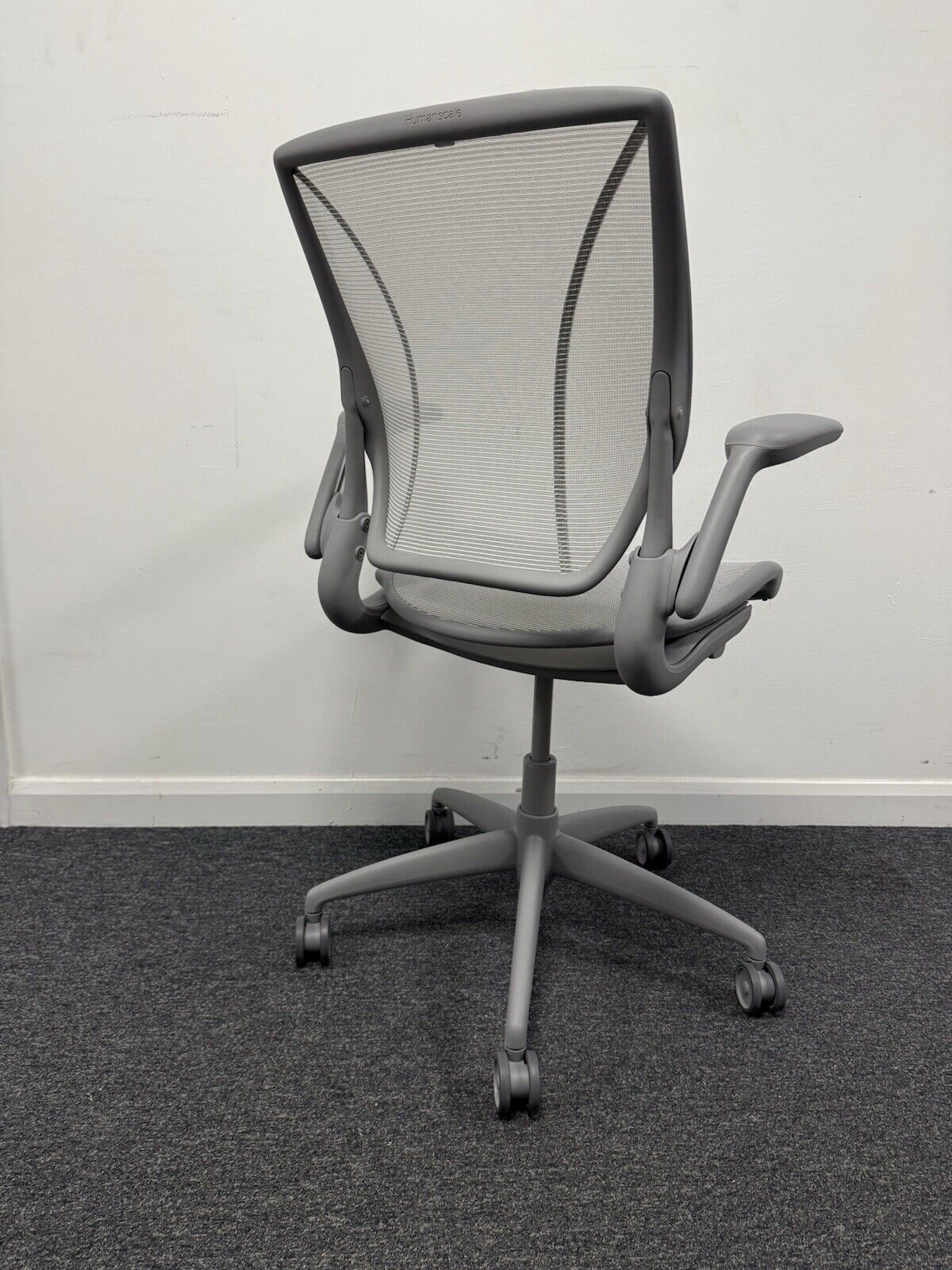 HUMANSCALE Diffrient World Office Swivel Task Chair Ergonomic Grey