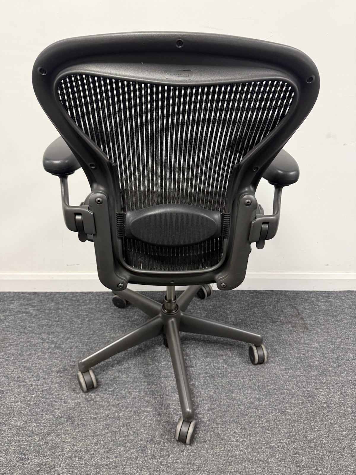 Herman Miller Aeron Size A In Graphite