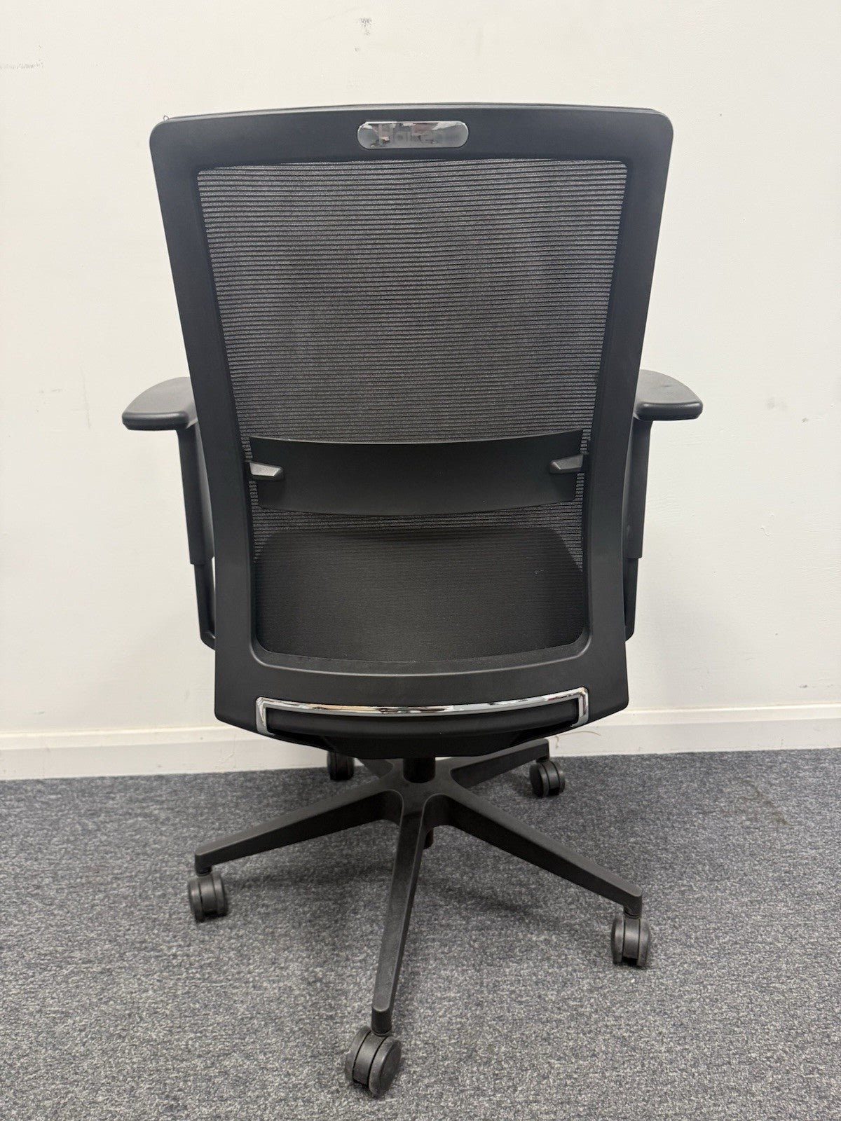 Haiken 2.0 Task Office Chair In Black Excellent Condition