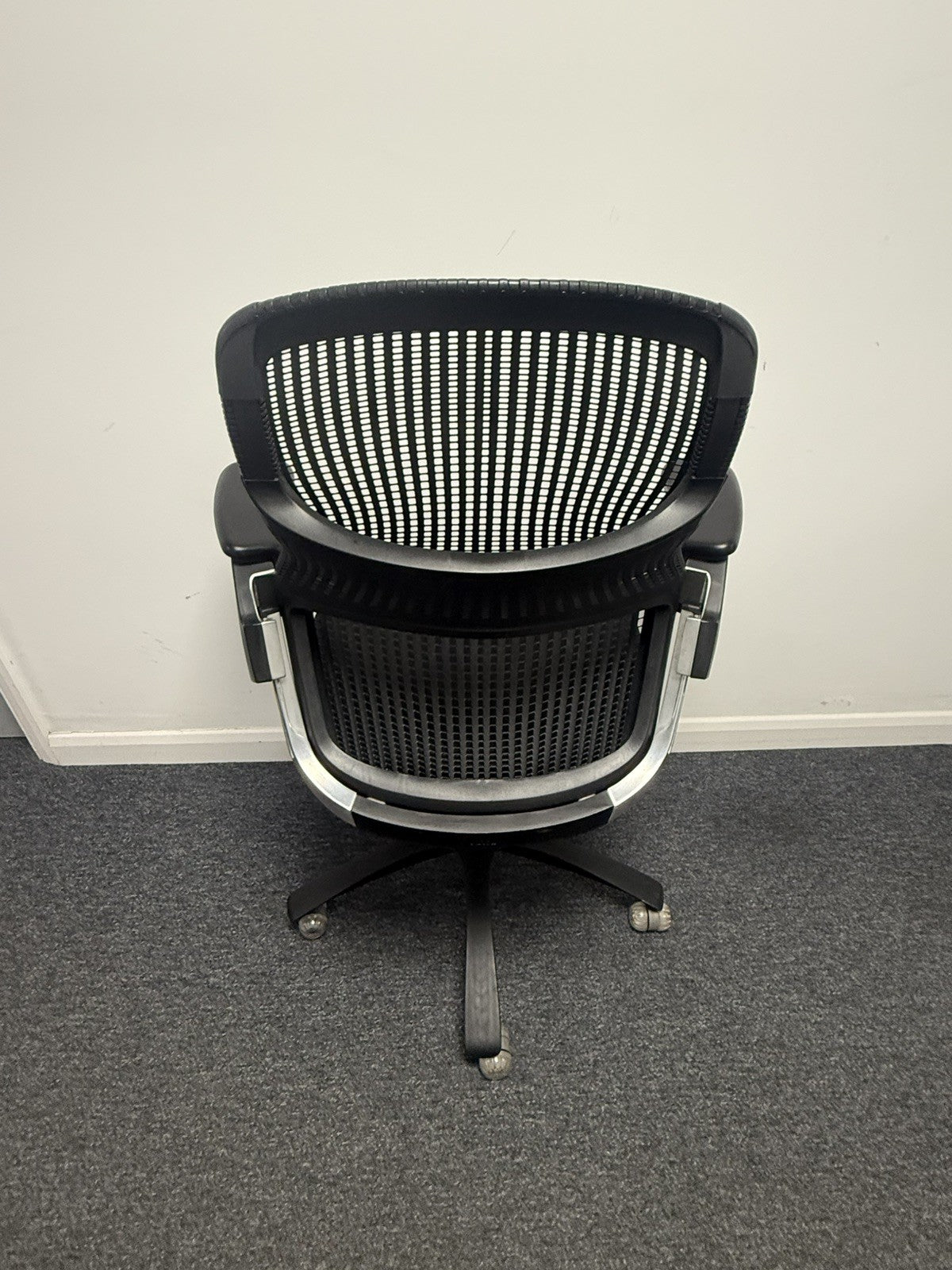 Knoll Generation Executive Ergonomic Task Chair – Black – Premium Office Seating