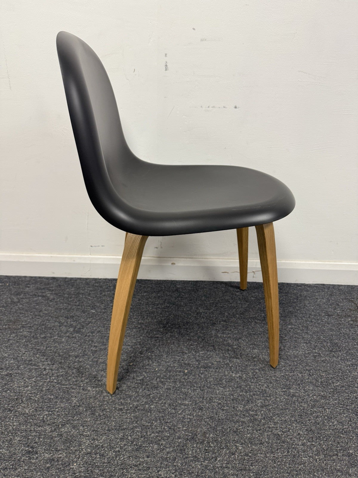 Gubi 3d Dining Chair Set of 6 Dining Chairs with Wooden Legs Cancelled Order