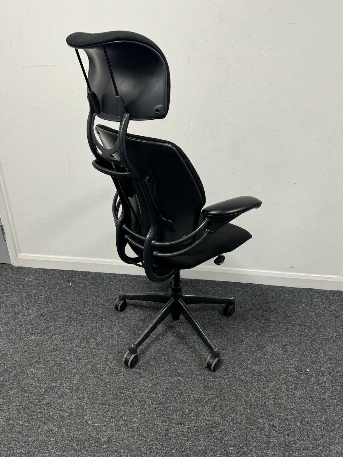Humanscale Freedom High Back Executive Ergonomic Task Chair with headrest