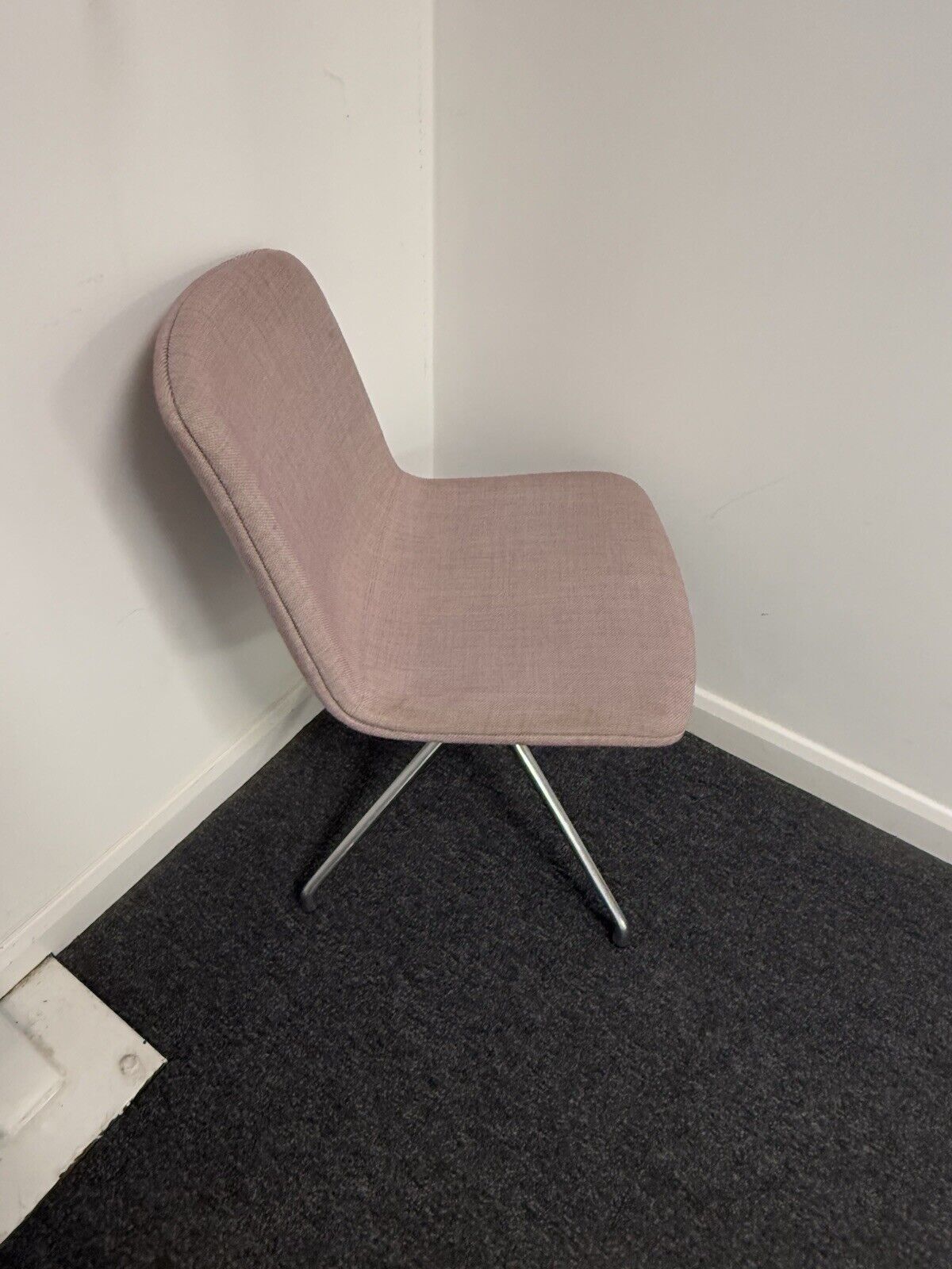 ORANGEBOX CUBB 04 Conference Chair in 8 Fabric Colours
