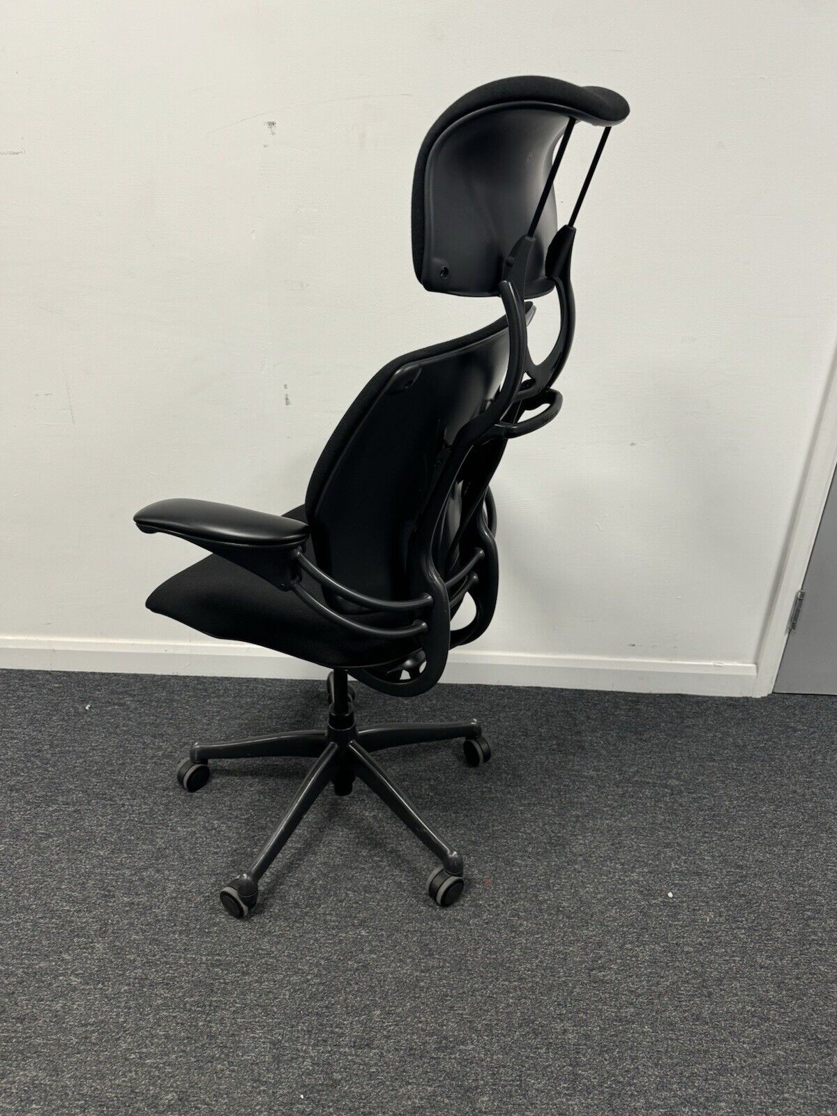Humanscale Freedom High Back Executive Ergonomic Task Chair with headrest