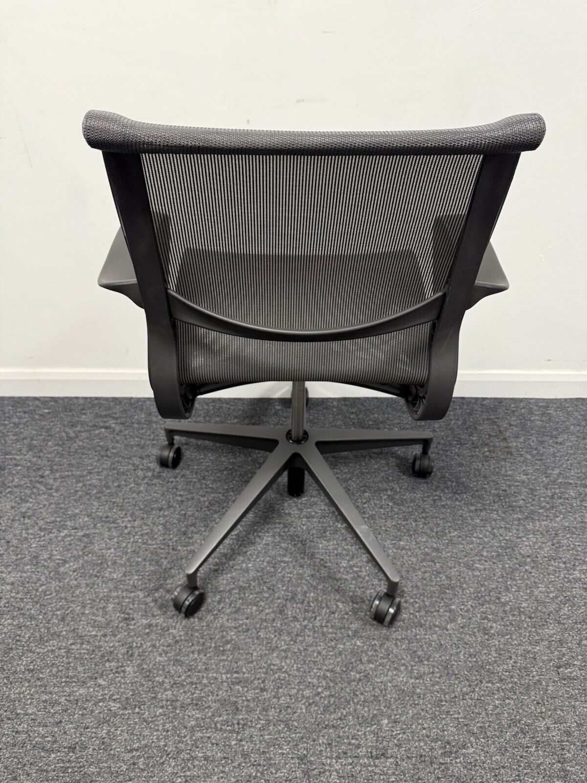 Herman Miller Setu Executive Task Chair In Black