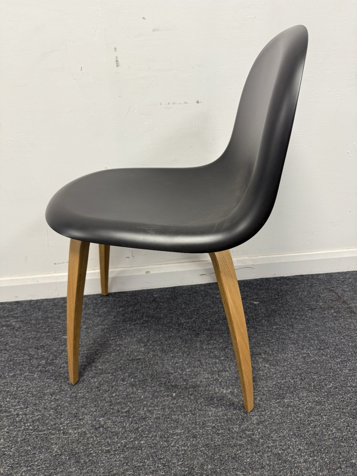 Gubi 3d Dining Chair Set of 6 Dining Chairs with Wooden Legs Cancelled Order
