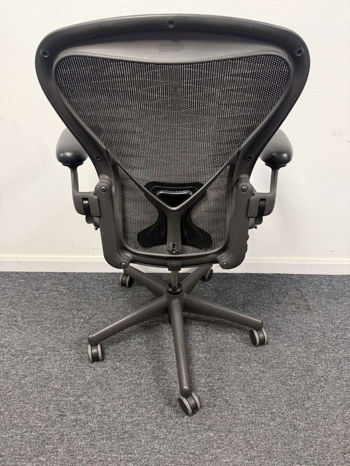 Herman Miller Aeron Size B PostureFit Tuxedo Mesh Office Chair
