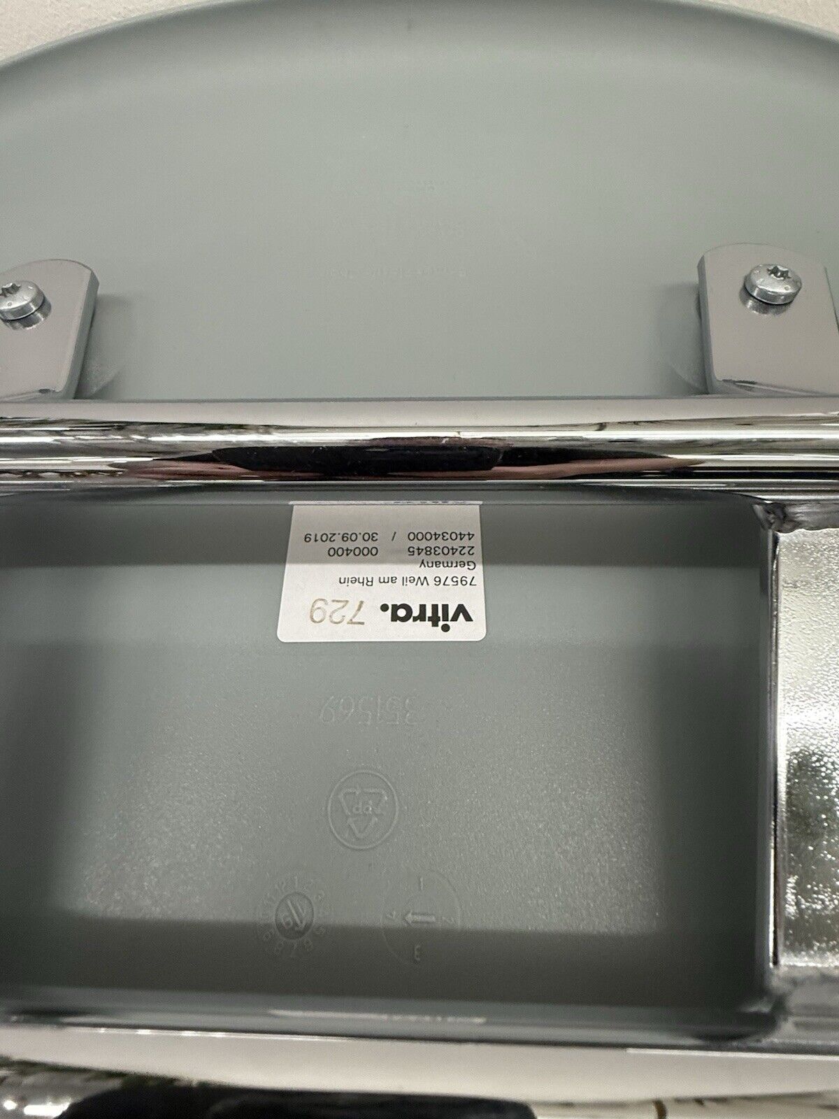 Eames Plastic Side Chair DSS in Ice Grey