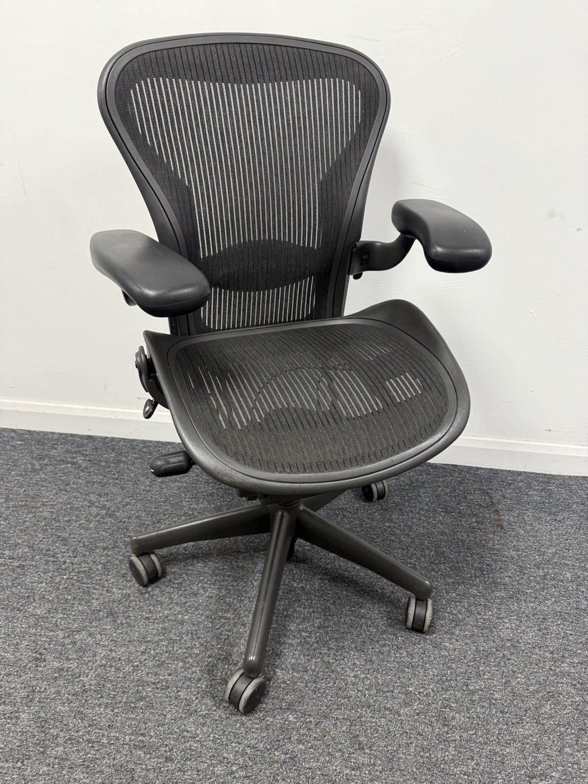 Herman Miller Aeron Size A In Graphite