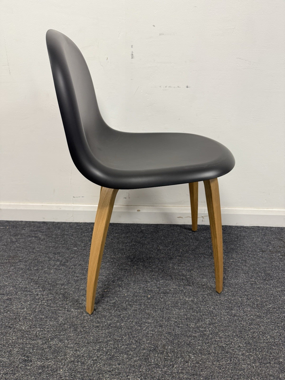 Gubi 3d Dining Chair Set of 6 Dining Chairs with Wooden Legs Cancelled Order