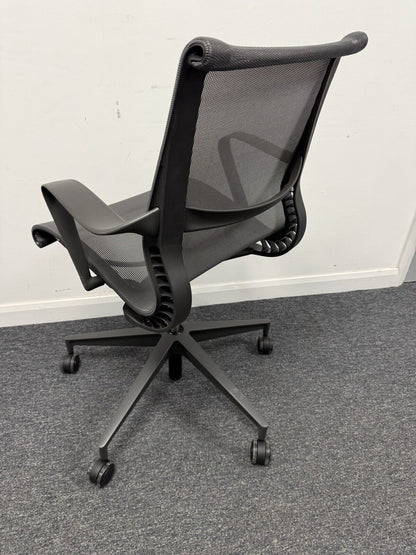 Herman Miller Setu  Executive Task Chair In Black 