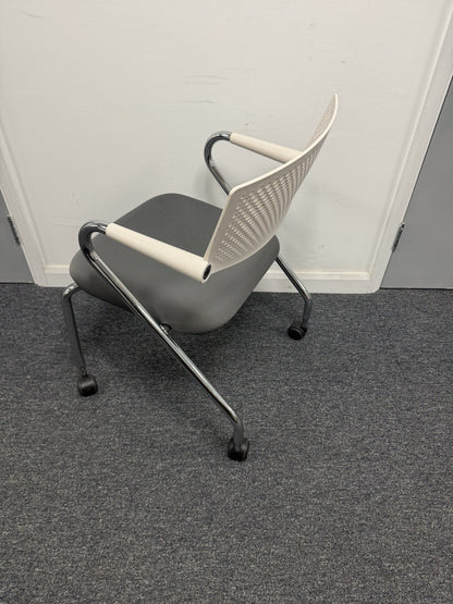 Vitra Visaroll Chairs – Set of 4 – Stacking / Mobile – Office / Meeting Chairs