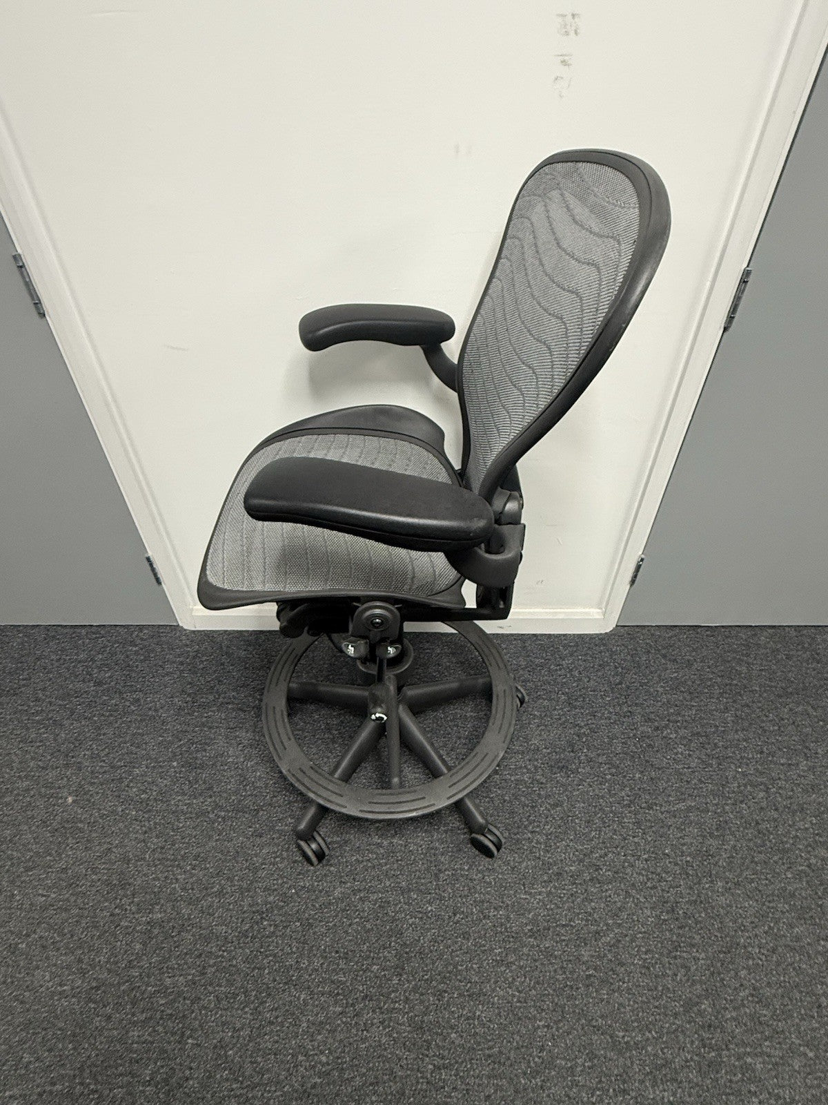 Herman Miller Aeron Work Stool – Adjustable, Ergonomic, Premium Office Chair