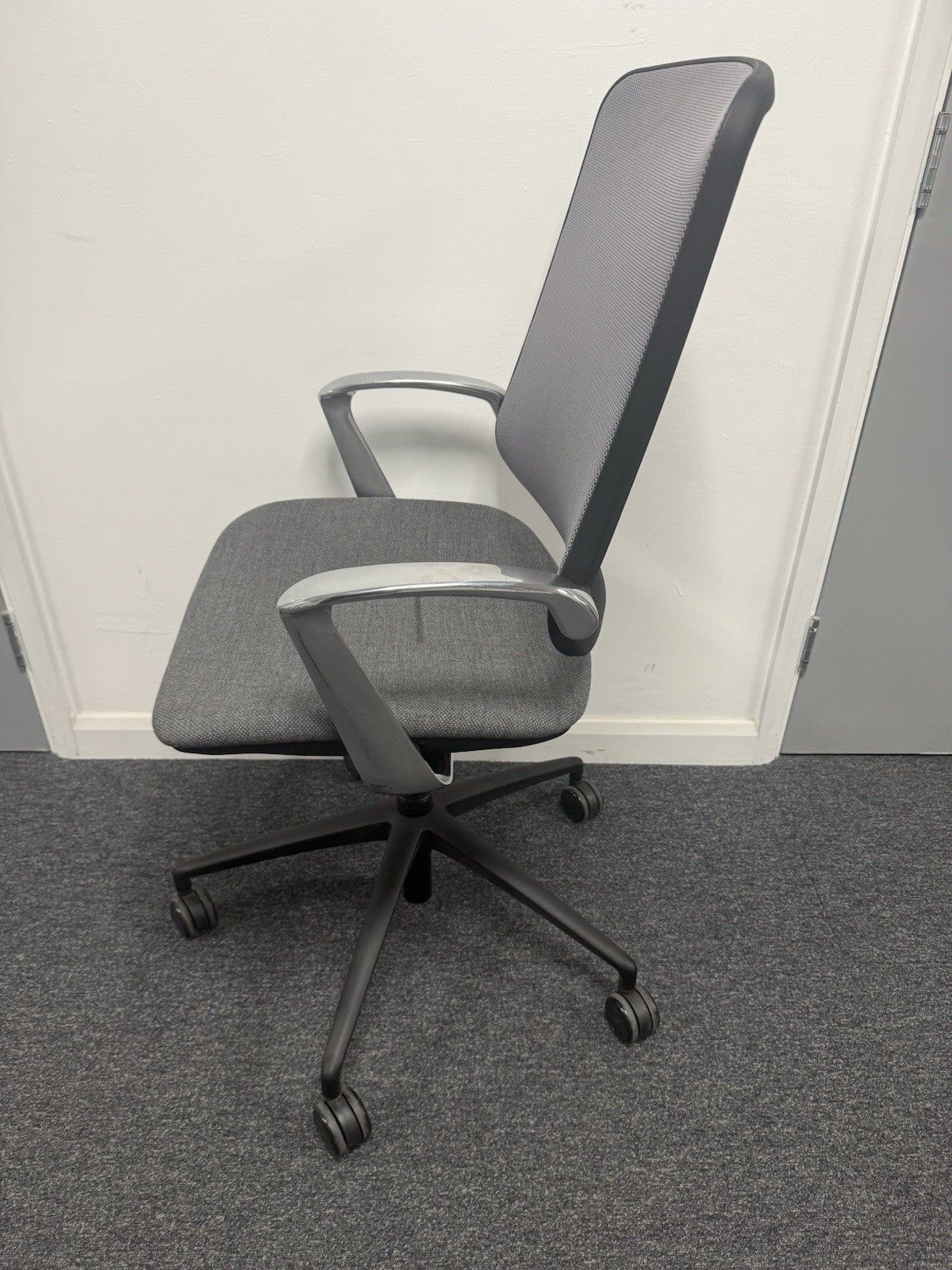 Boss Design Trinetic Dynamic Office Task Chair, Upholstered Seat Cancelled Order