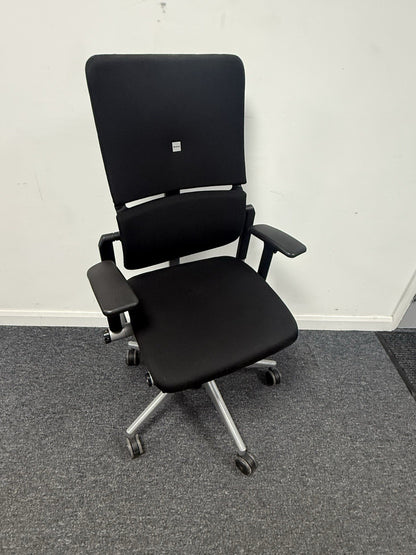 Steelcase Please V2 Executive task ChairFinished in Xtreme Havana Black