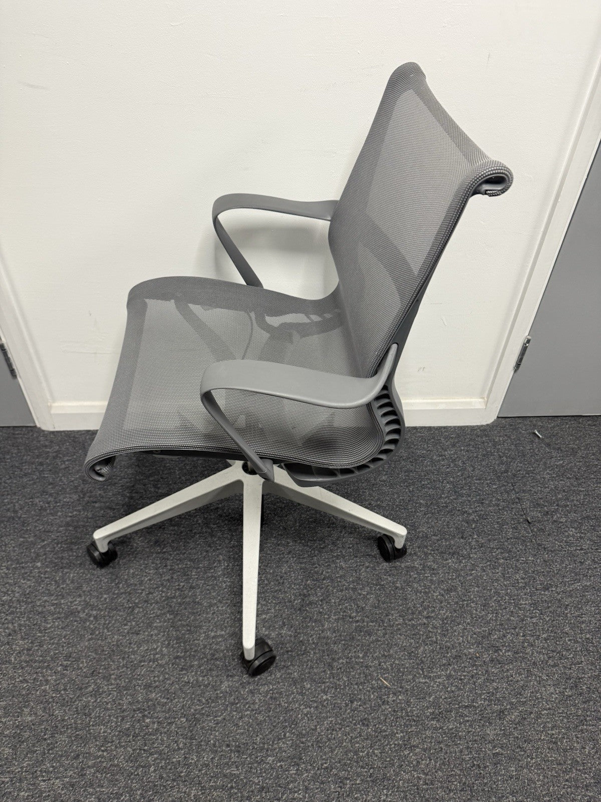 Herman Miller Setu Office Chair – Grey Mesh Ergonomic Design Excellent Condition