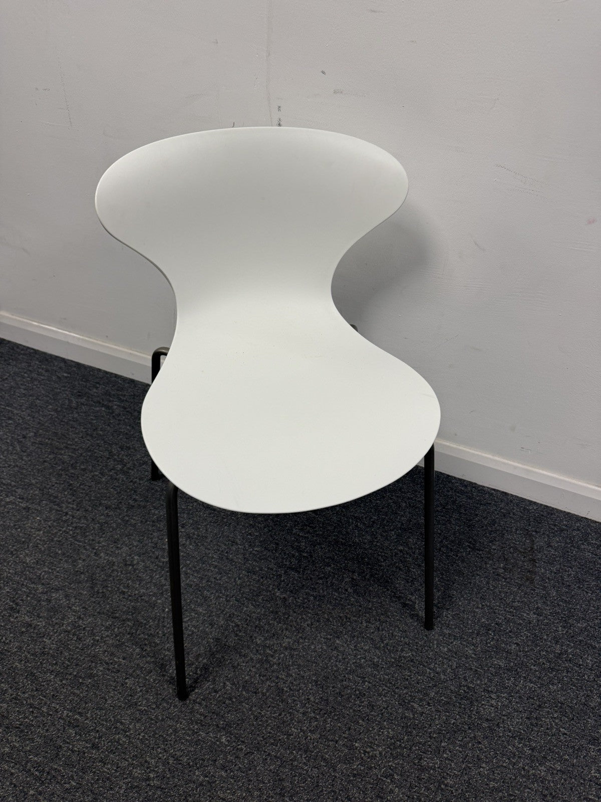Frovi Ego Stacking Chairs – White Seat Shell – Modern Office / Conference