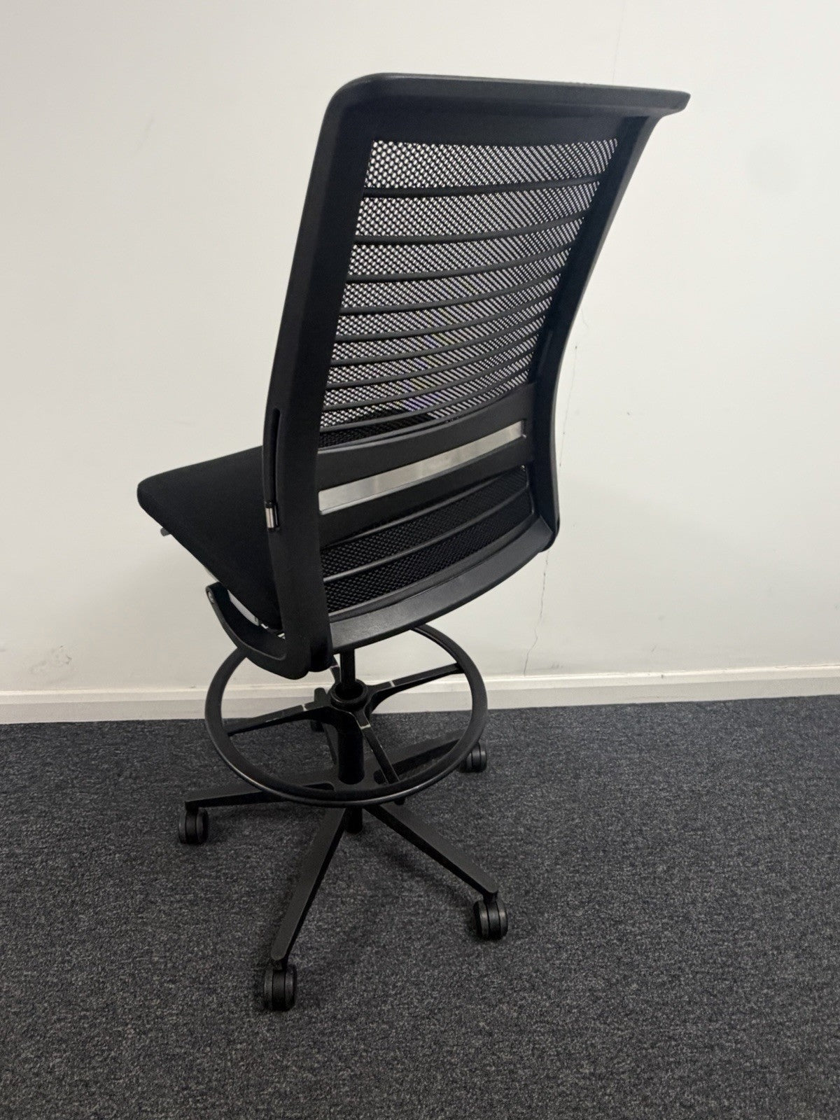 Steelcase Think V2 Draughtsman Chair Black Mesh Ergonomic Office Laboratory VGC