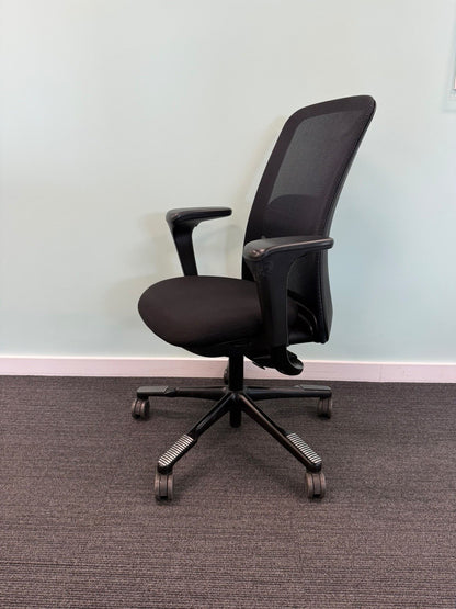 HÅG H05 8500 Ergonomic Office Chair Black Mesh Back Adjustable Task Chair