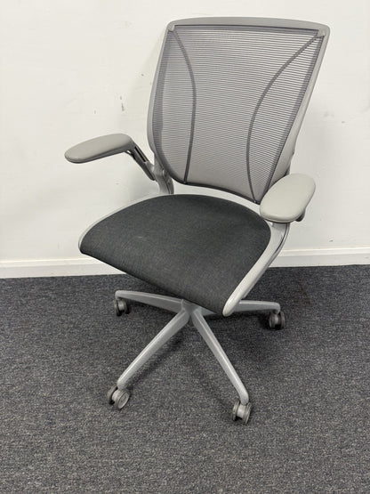 Humanscale Diffrient World Chair In Grey Mesh & Padded Seat