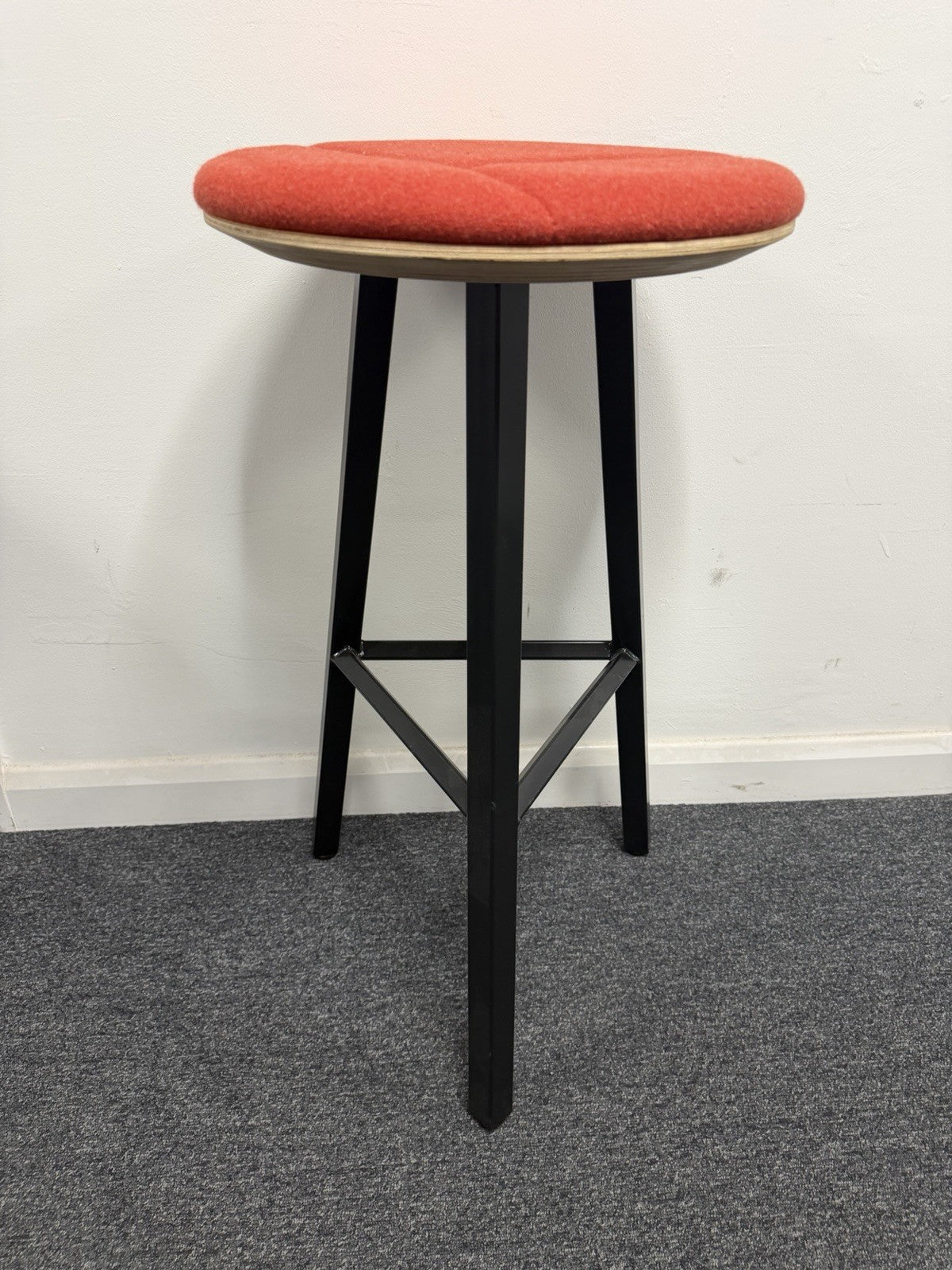 Frovi Relic High Stool Modern Designer Bar Stool Grey/Orange
