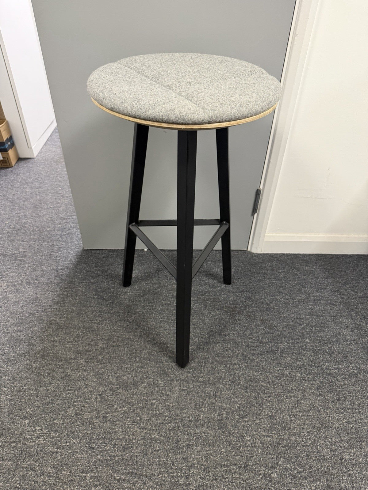 Frovi Relic High Stool Modern Designer Bar Stool Grey/Orange