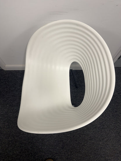 Vitra Tom Vac Chair by Ron Arad – White – Original Designer Chair