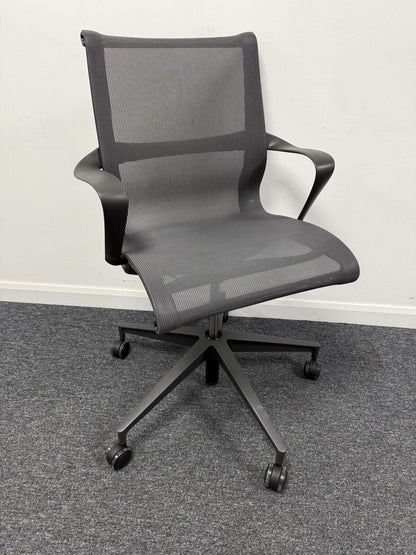 Herman Miller Setu  Executive Task Chair In Black 