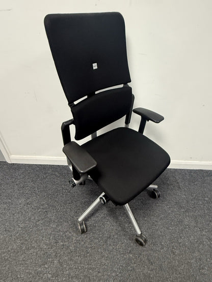 Steelcase Please V2 Executive task ChairFinished in Xtreme Havana Black