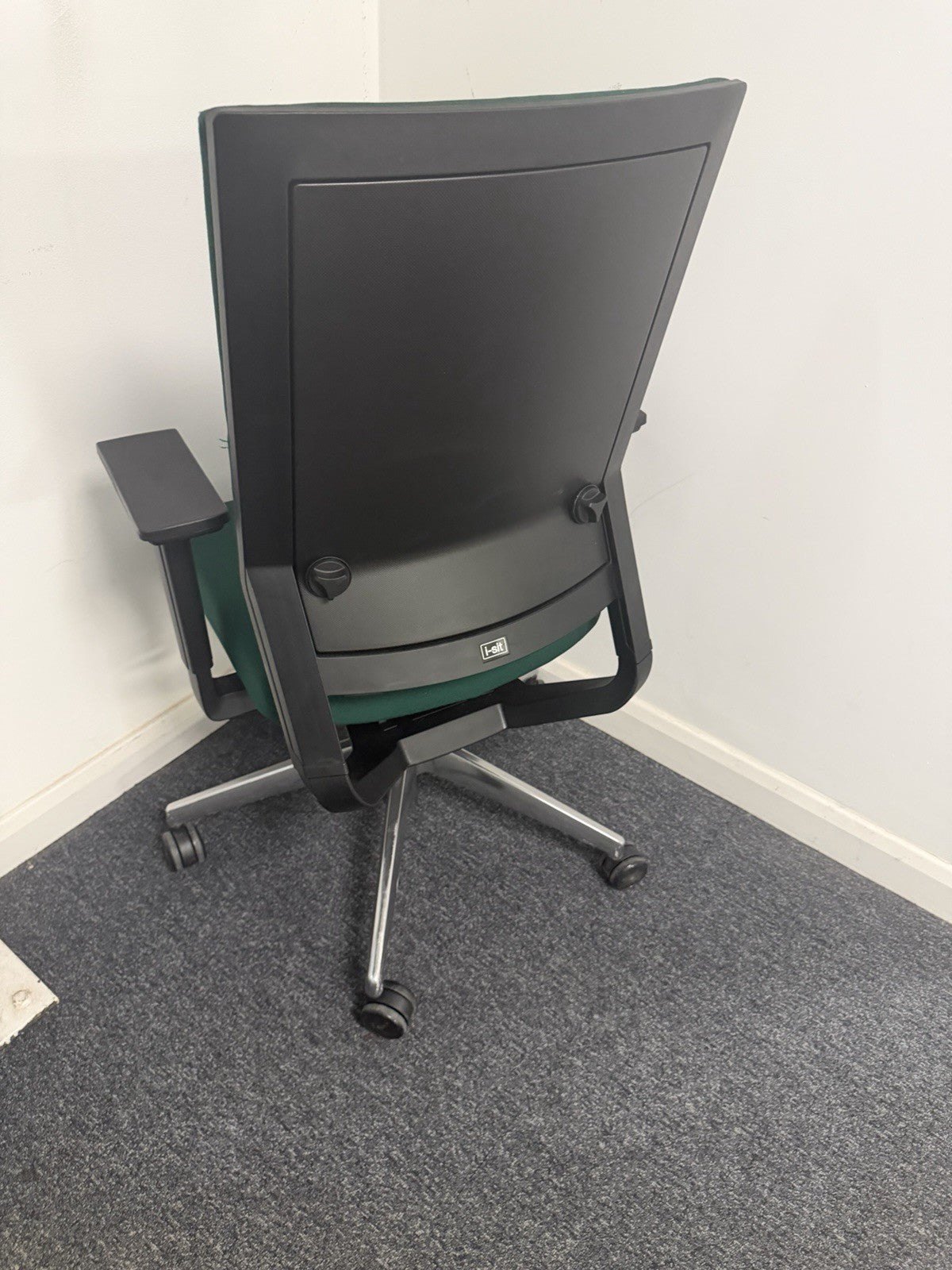 Elite i-Sit Green Ergonomic Office Task Chair | Adjustable Arms | Swivel