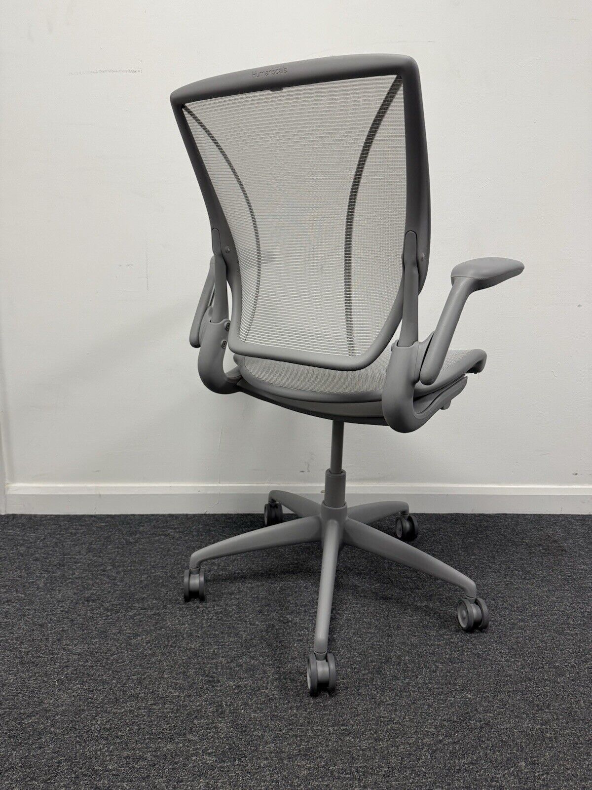 HUMANSCALE Diffrient World Office Swivel Task Chair Ergonomic Grey 