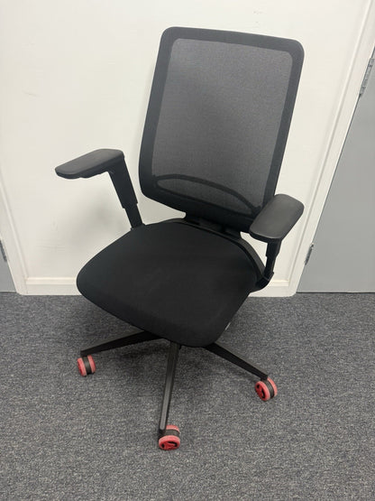 Sedus Se:Flex Swivel Office Chair with Plastic Armrests Black Seat and Back Only