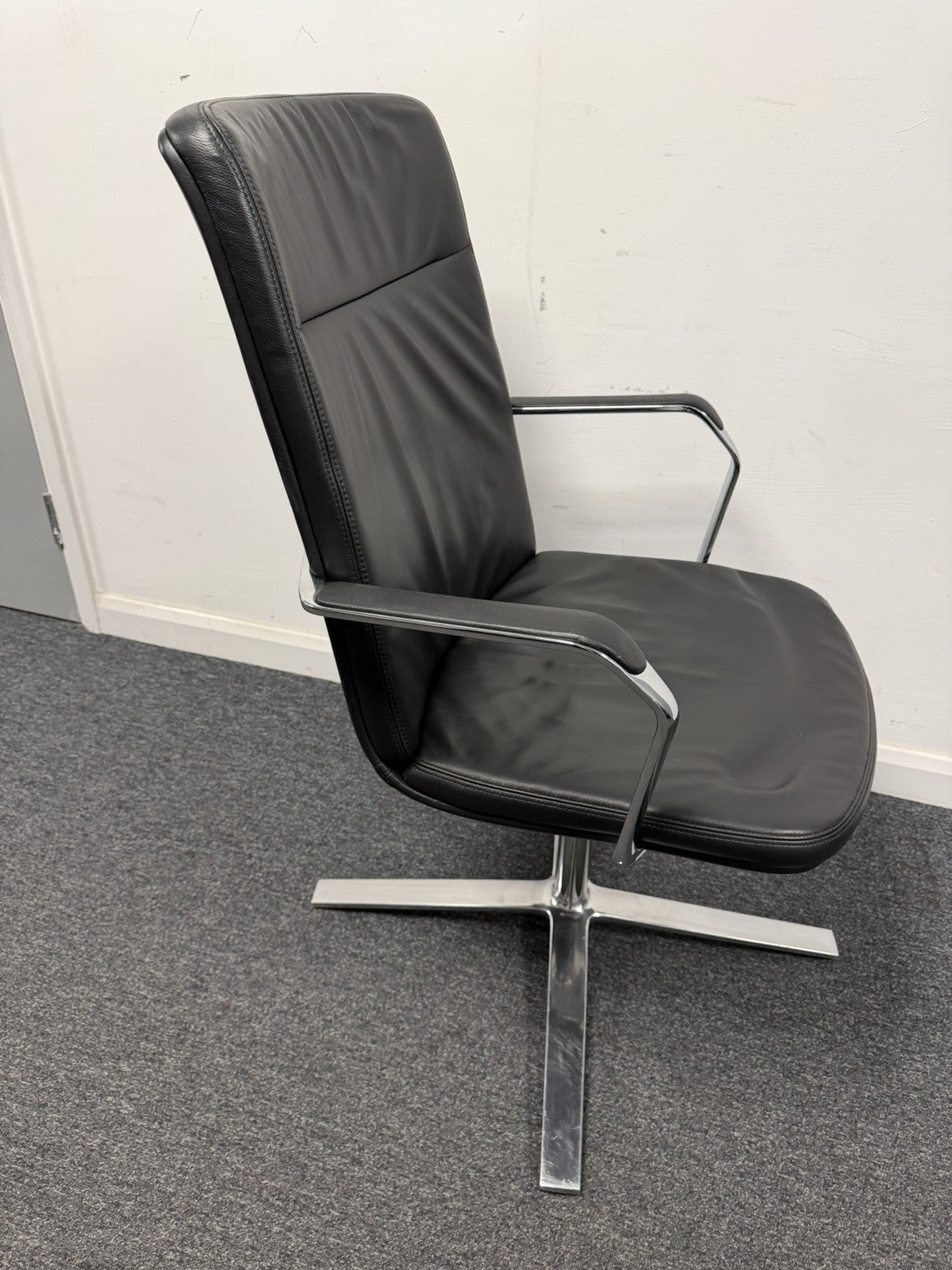 Orangebox Calder Meeting Chair Modern Office Conference Excellent Condition