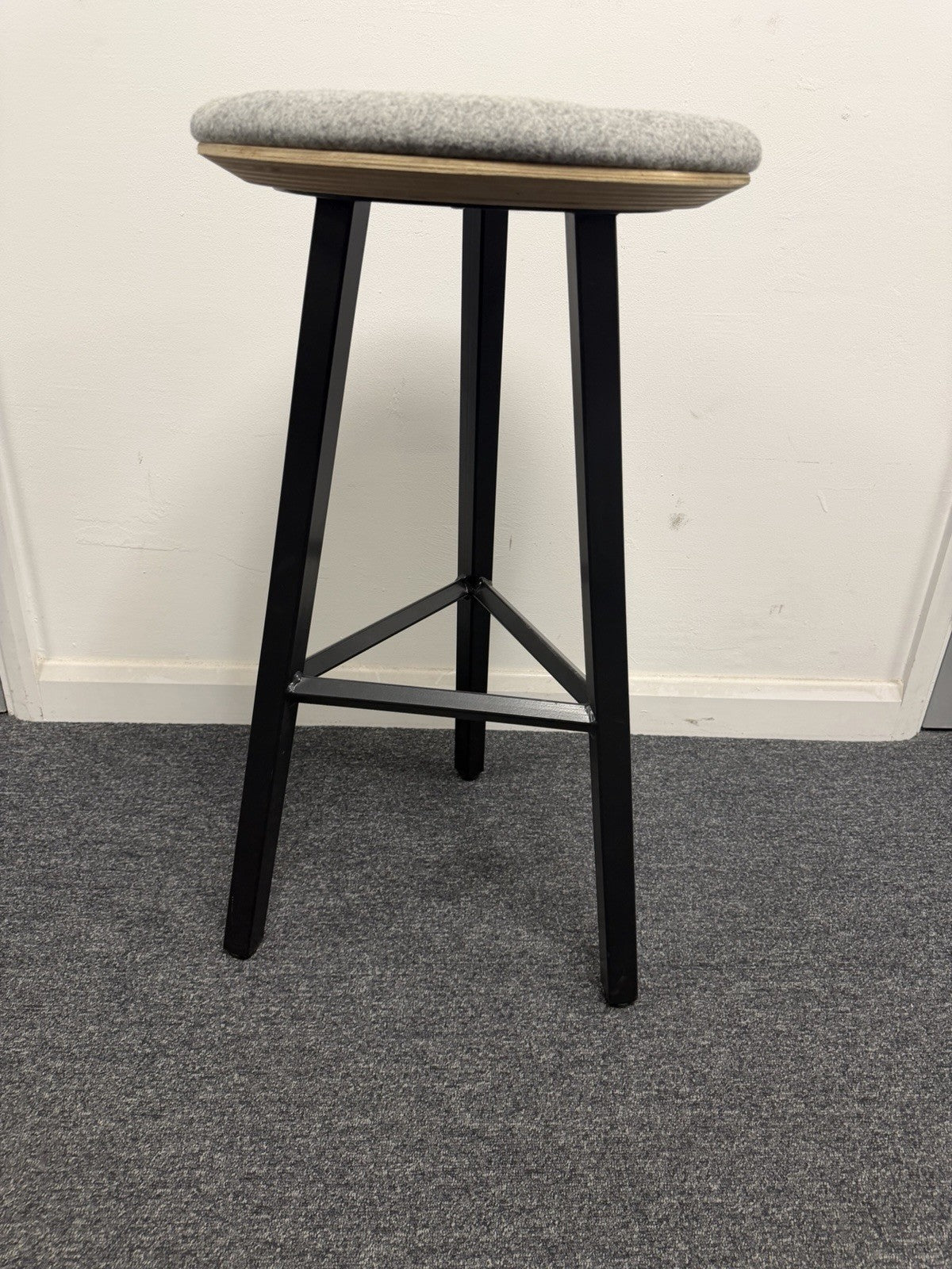 Frovi Relic High Stool Modern Designer Bar Stool Grey/Orange