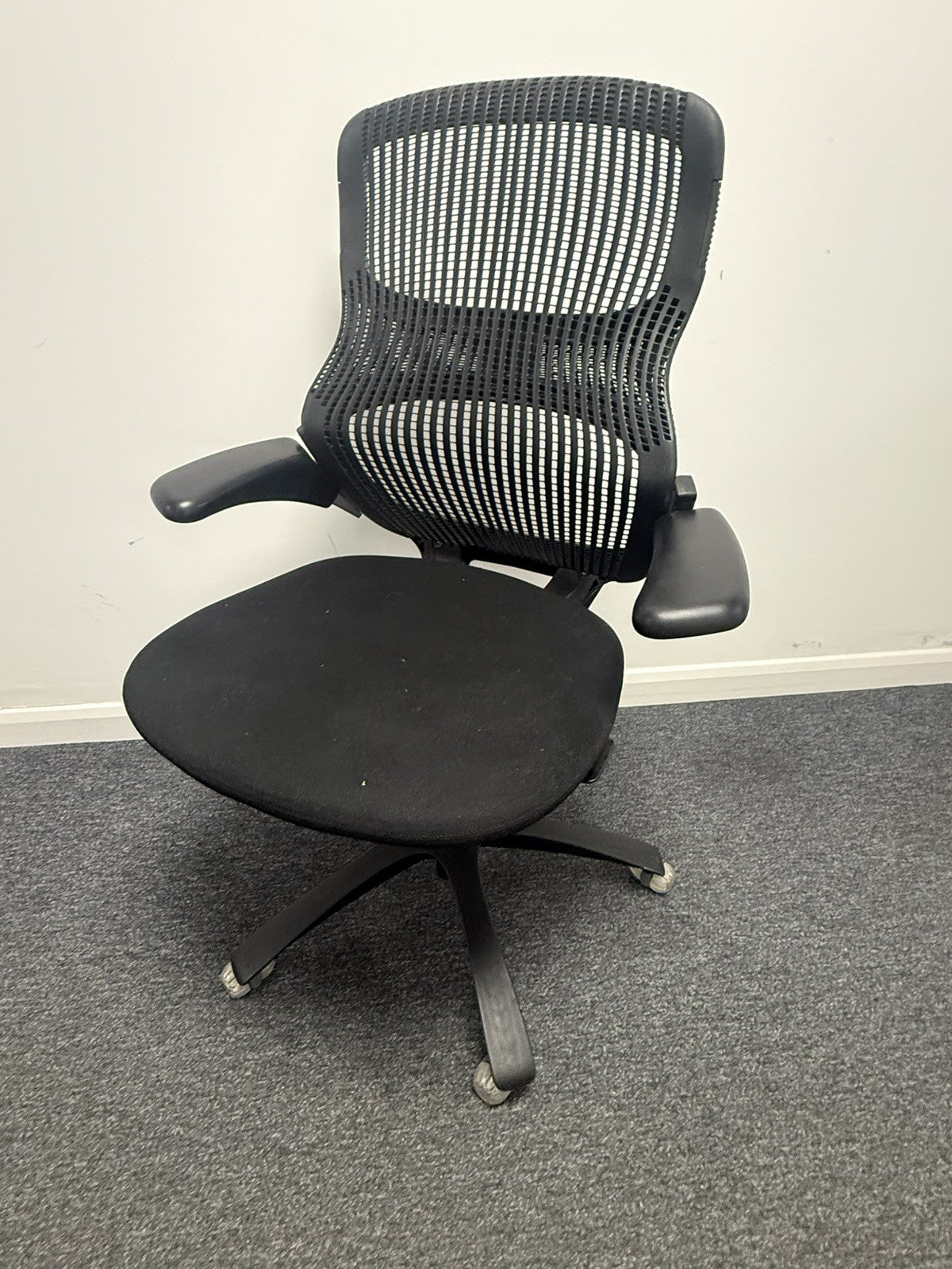 Knoll Generation Executive Ergonomic Task Chair – Black – Premium Office Seating