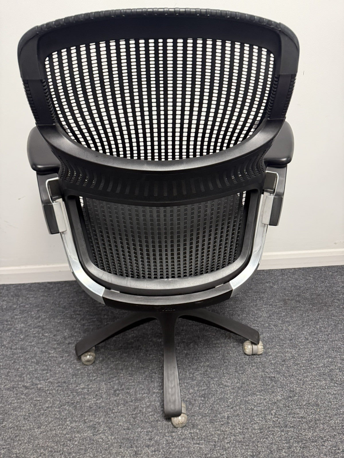 Knoll Generation Executive Ergonomic Task Chair – Black – Premium Office Seating