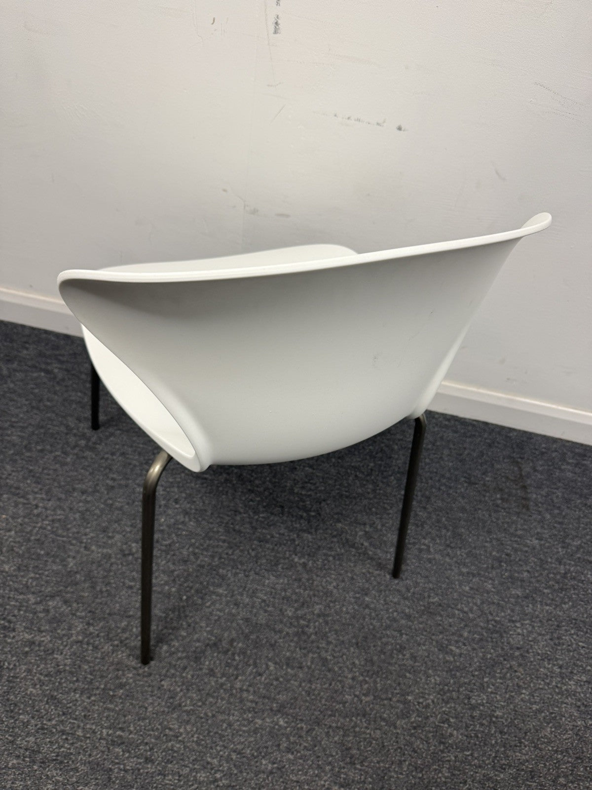 Frovi Ego Stacking Chairs – White Seat Shell – Modern Office / Conference