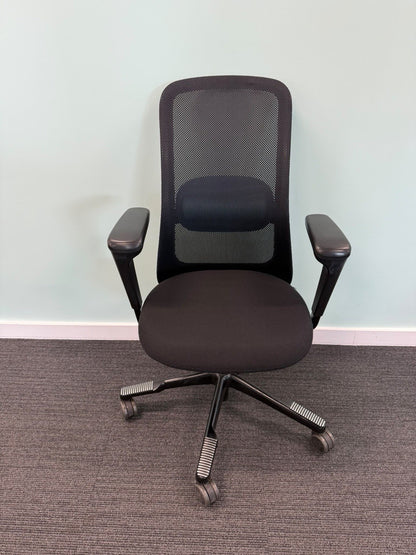 HÅG H05 8500 Ergonomic Office Chair Black Mesh Back Adjustable Task Chair