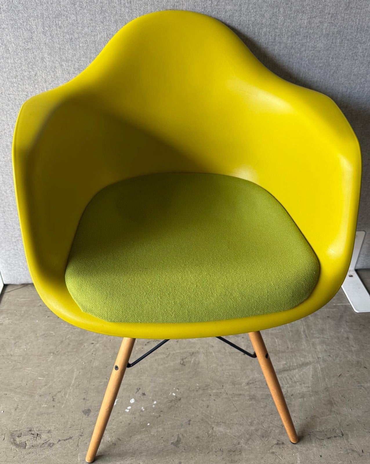 Eames RE DAW Armchair Hopsak Yellow Pastel Green Wooden Base Designer Chair