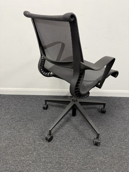 Herman Miller Setu  Executive Task Chair In Black 