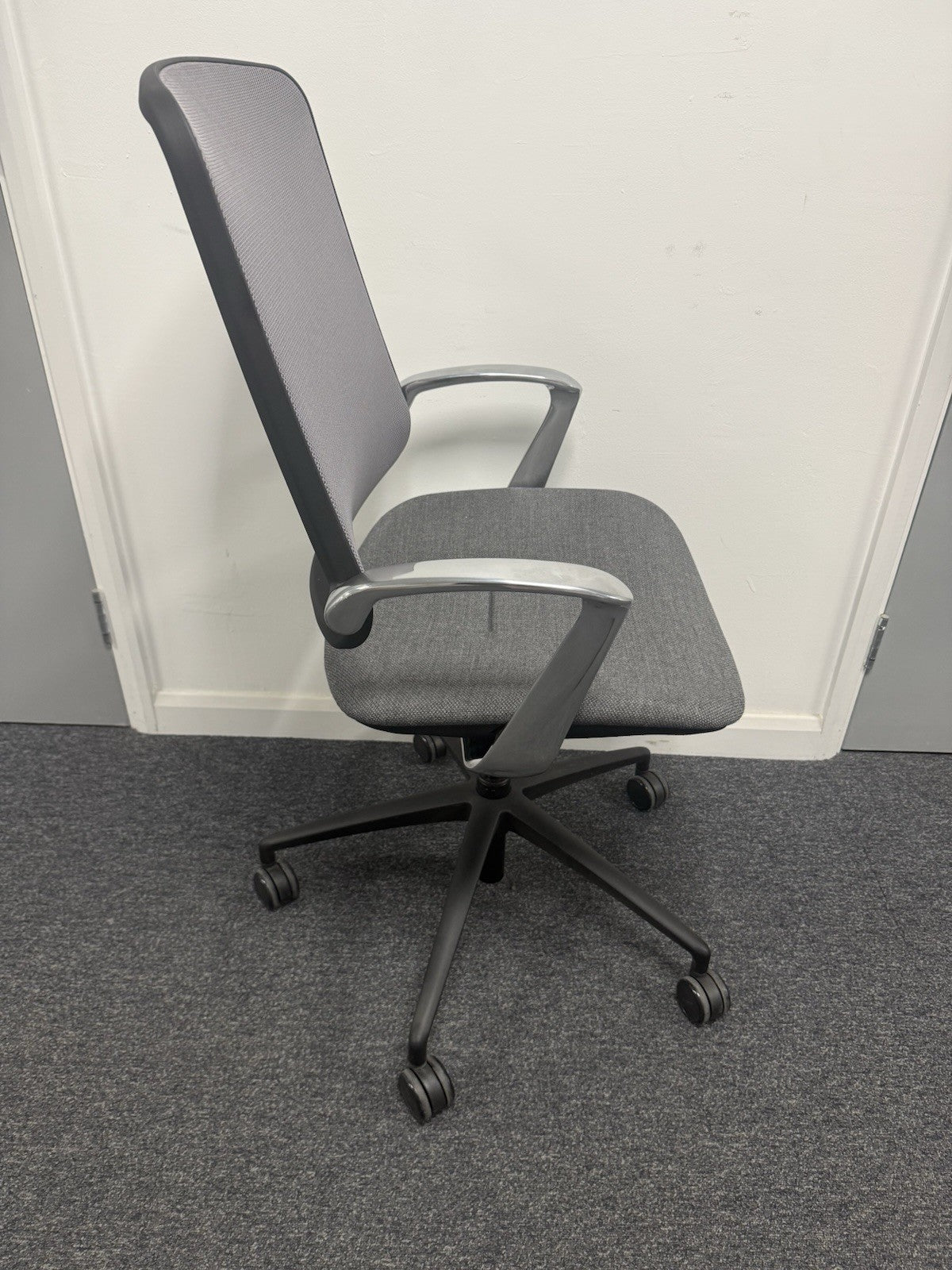 Boss Design Trinetic Dynamic Office Task Chair, Upholstered Seat Cancelled Order