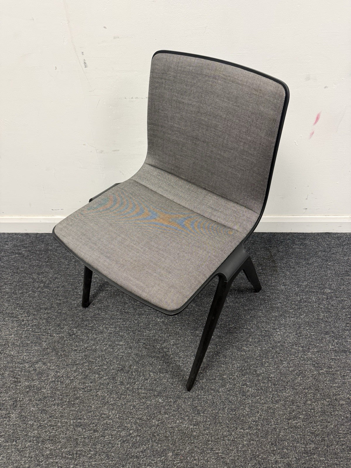 🪑 Brunner A-Chair – Modern Designer Chair – Grey Upholstered – Black Frame