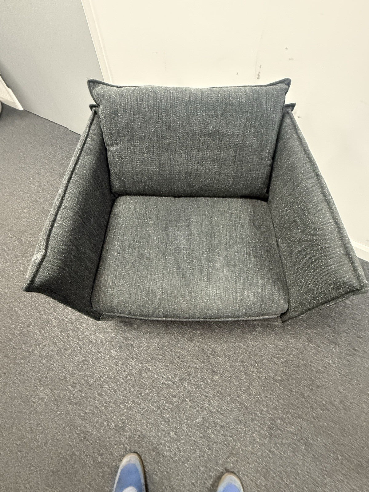 Bolia Pepe Armchair – Designer Scandinavian Lounge Chair – Dark Grey Fabric