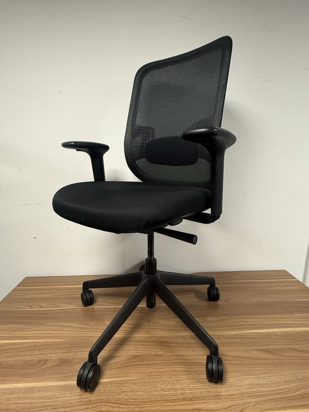 Orangebox Do Task Chair Black Mesh Back Adjustable Swivel Office Chair VGC
