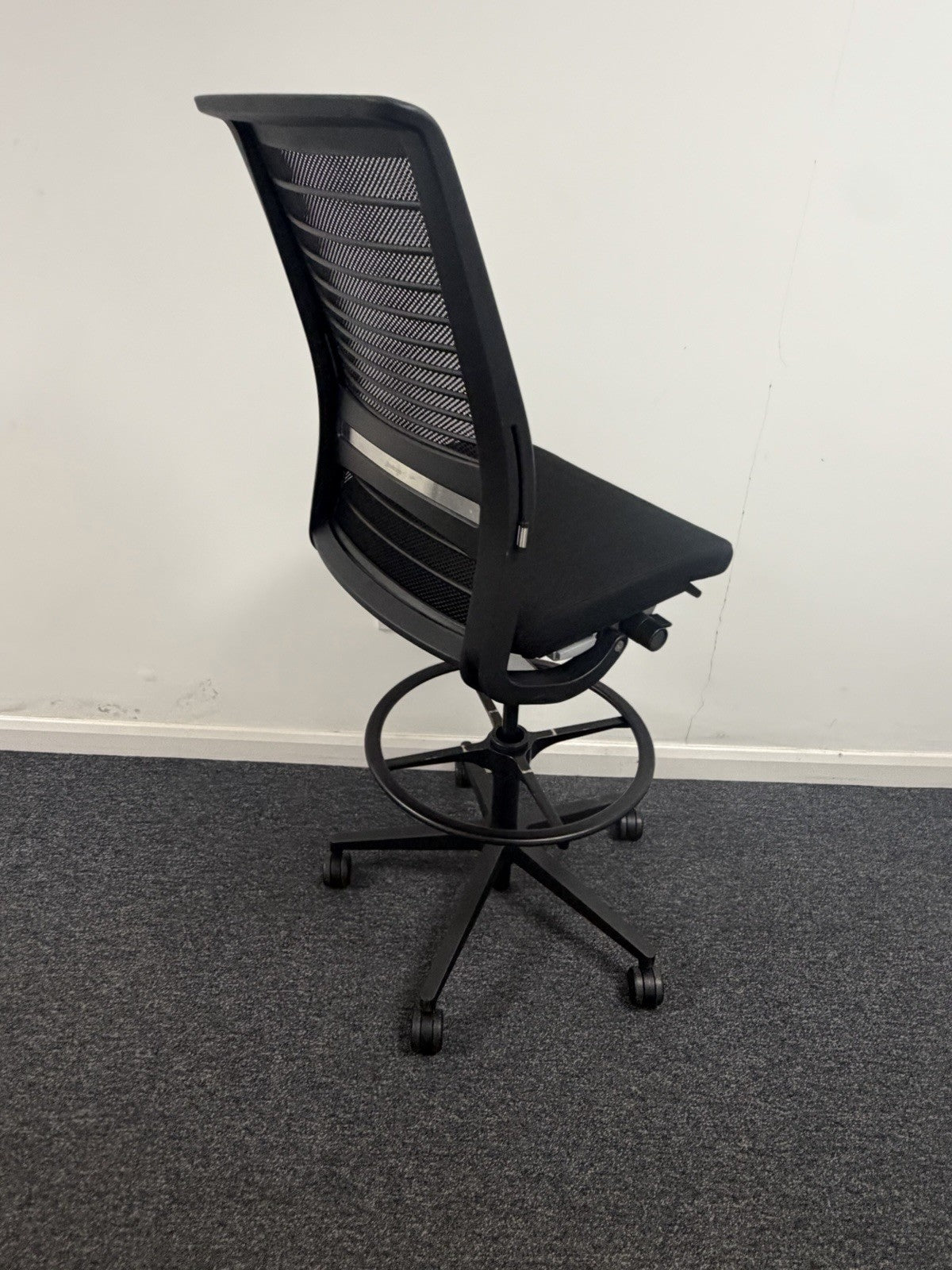 Steelcase Think V2 Draughtsman Chair Black Mesh Ergonomic Office Laboratory VGC