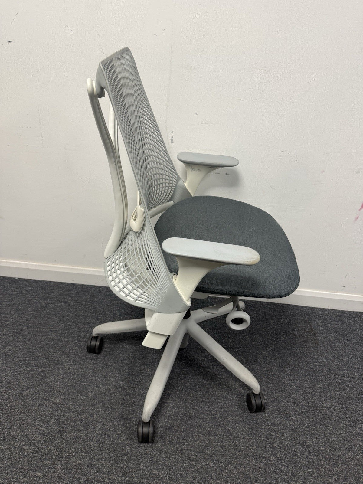 Herman Miller Sayl Ergonomic Office Chair Grey Mesh – Adjustable – Fully Working